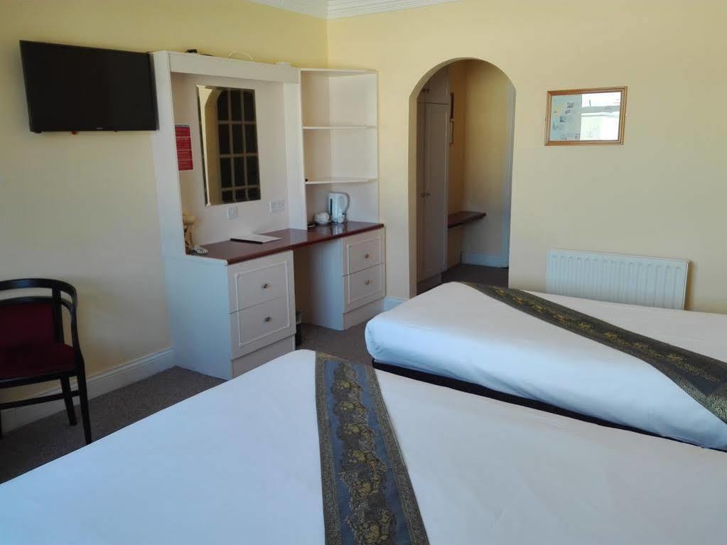 Imperial Hotel Lodge Lisdoonvarna Esterno foto